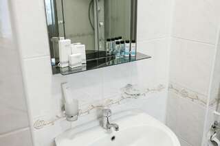 Гостиница Ямал Новый Уренгой Семейный двухместный номер с 1 кроватью-8