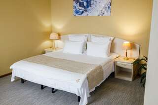 Гостиница Ямал Новый Уренгой Семейный двухместный номер с 1 кроватью-1