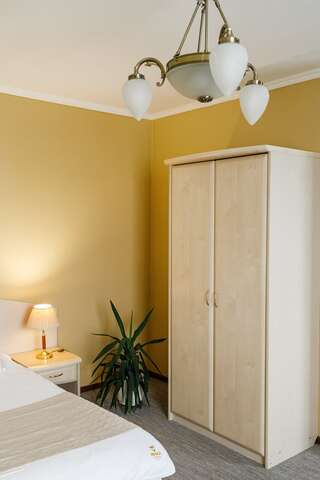 Гостиница Ямал Новый Уренгой Семейный двухместный номер с 1 кроватью-6